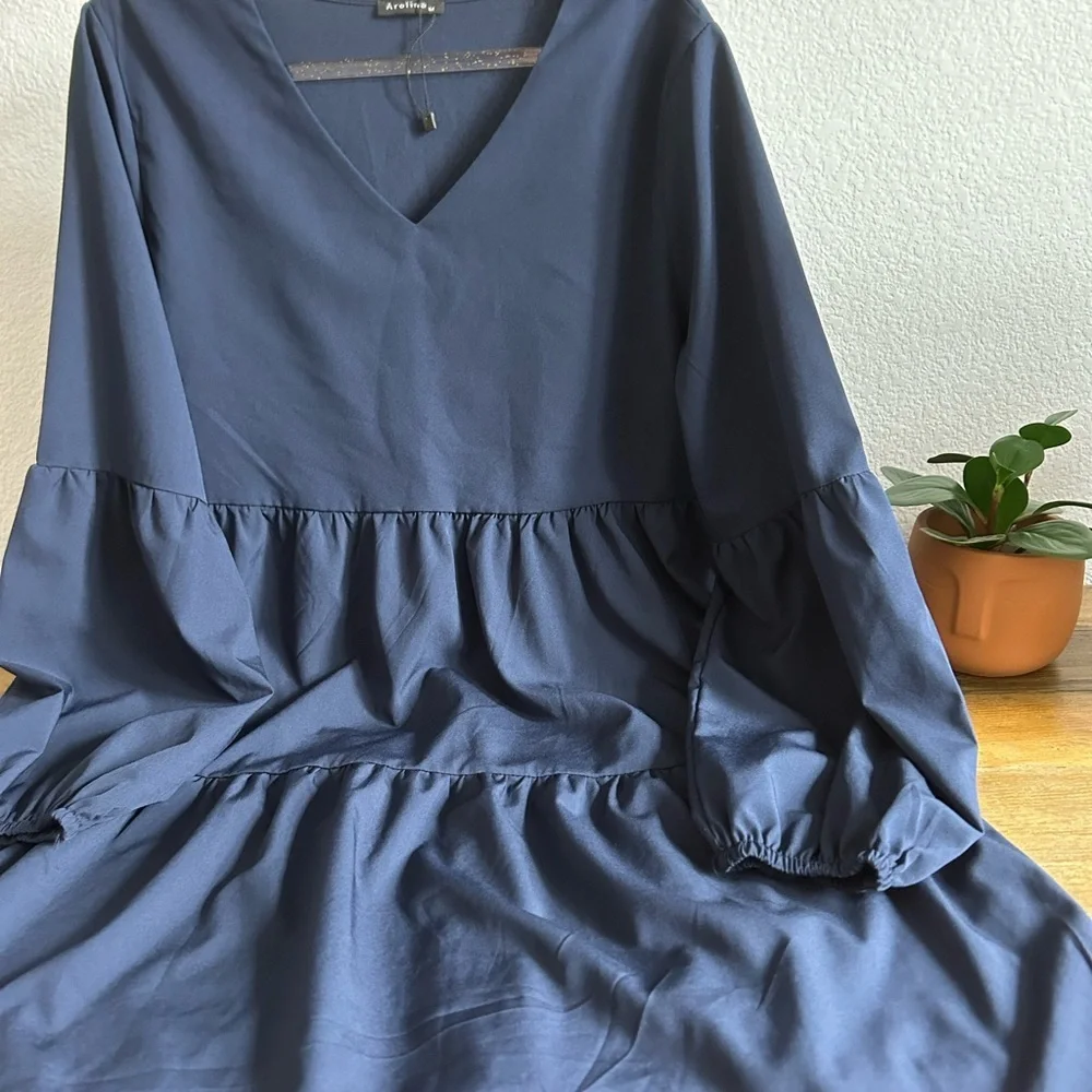 💖5 for $50💖Navy Blue Women’s Tiered Mini Dress Long Ballon Sleeve V-Neck Light